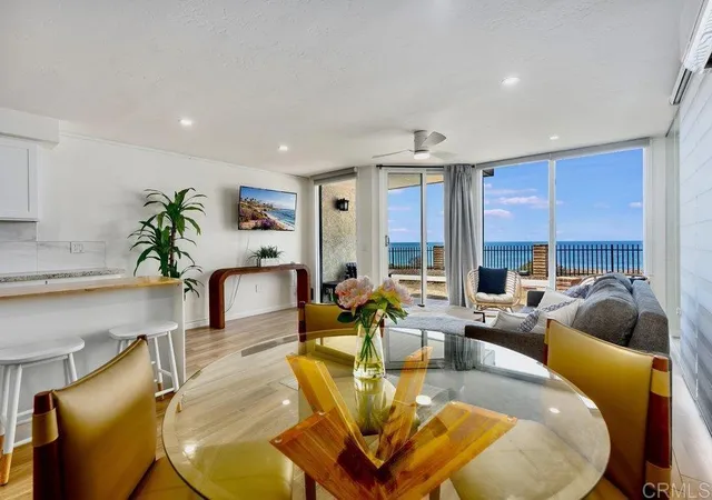 Listing Photo 5 - Condo for sale in building located at 190 Del Mar Shores, Solana Beach, CA 92075 - Unit #7