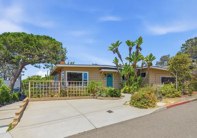 Photo 3 of Single family home for sale at 446 15th Street, Del Mar, CA 92014 | MLS# NDP2607643 | Listing updated on 2026-09-19