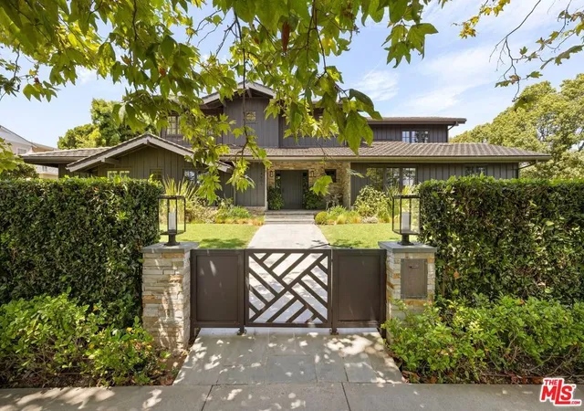 Photo 2 of Mansion for sale at 14901 Ramos Pl, Pacific Palisades, CA 90272 | MLS# 26871363 | Listing updated on 2026-09-23