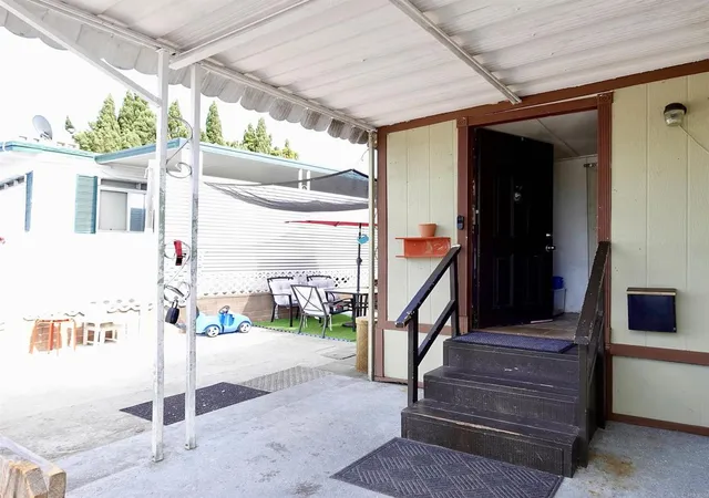 Photo 2 of Manufactured home for sale at 200 Olive Ave #27, Vista, CA 92083 | MLS# NDP2607644 | Listing updated on 2026-10-05