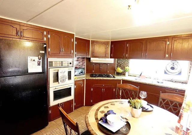 Photo 3 of Manufactured home for sale at 200 Olive Ave #27, Vista, CA 92083 | MLS# NDP2607644 | Listing updated on 2026-10-05