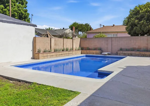 Photo 3 of Sale Pending at 11237 Rincon, Whittier, CA 90606 | MLS# CV26177704 | Listing updated on 2026-09-22