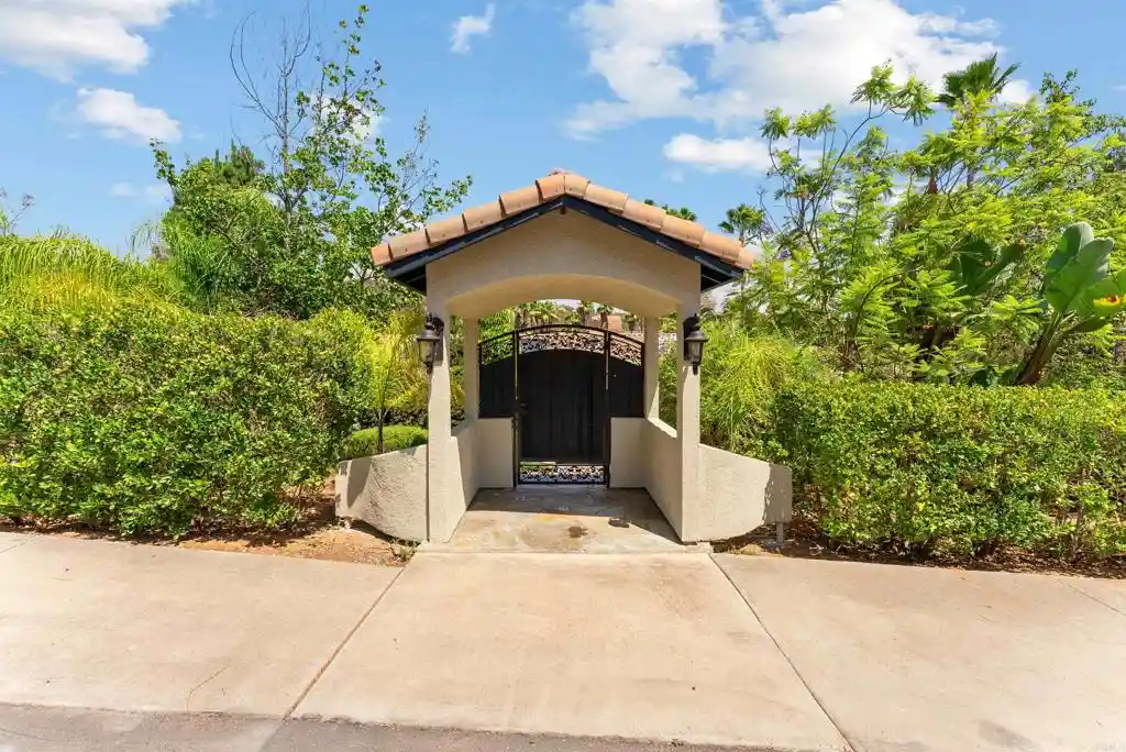 Single family home for sale at 15321 Via Molinero, Poway, CA 92064 | MLS# NDP2607646