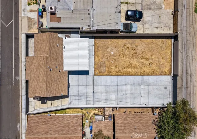 Photo 2 of Single family home for sale at 44839 Division St, Lancaster, CA 93535 | MLS# SR26175628 | Listing updated on 2026-09-13