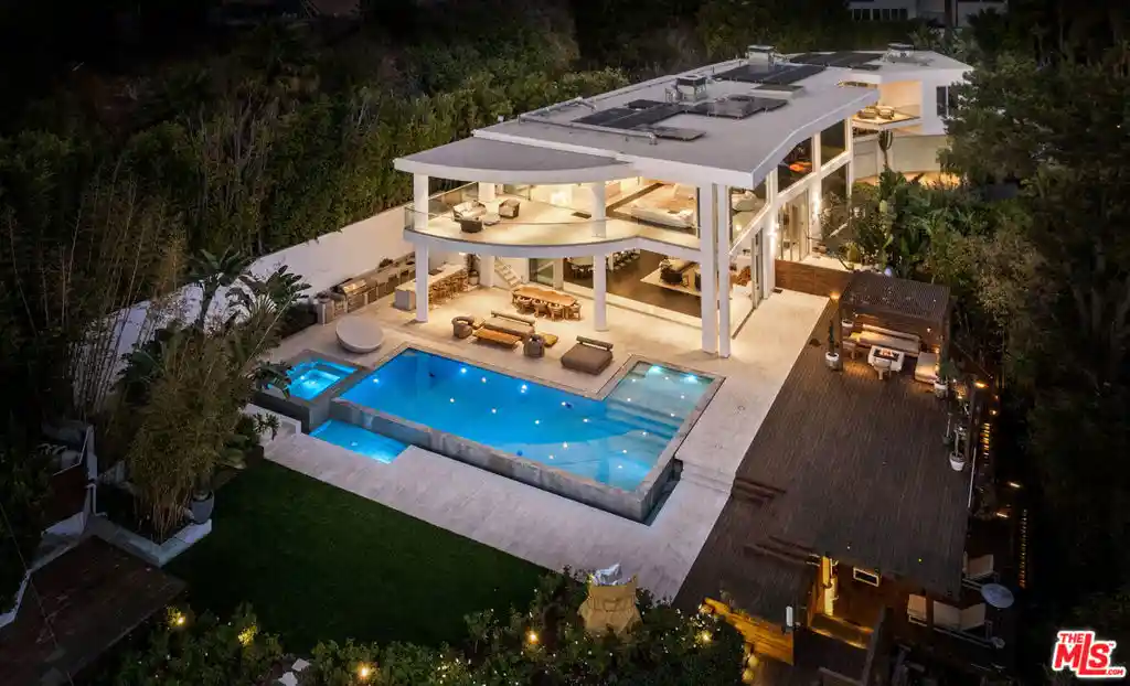 Photo 1 of Mansion for sale at 1609 Magnetic Ter, Los Angeles, CA 90069 | MLS# 26872209 | Listing updated on 2026-10-29