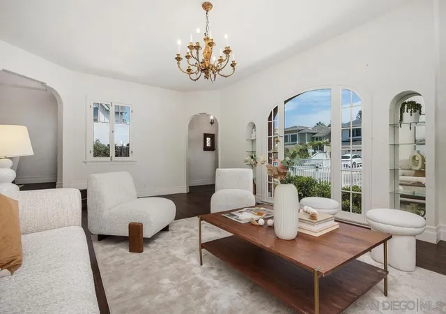 Photo 2 of Single family home for sale at 304 La Veta Ave, Encinitas, CA 92024 | MLS# 260019874SD | Listing updated on 2026-09-25
