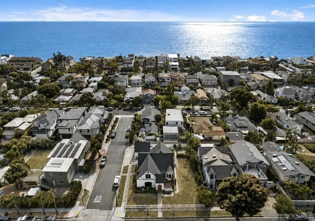 Photo 3 of Single family home for sale at 304 La Veta Ave, Encinitas, CA 92024 | MLS# 260019874SD | Listing updated on 2026-09-25