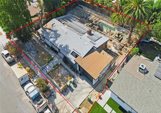 Photo 3 of Single family home for sale at 24222 Caris, Woodland Hills, CA 91367 | MLS# DW26177765 | Listing updated on 2026-09-13