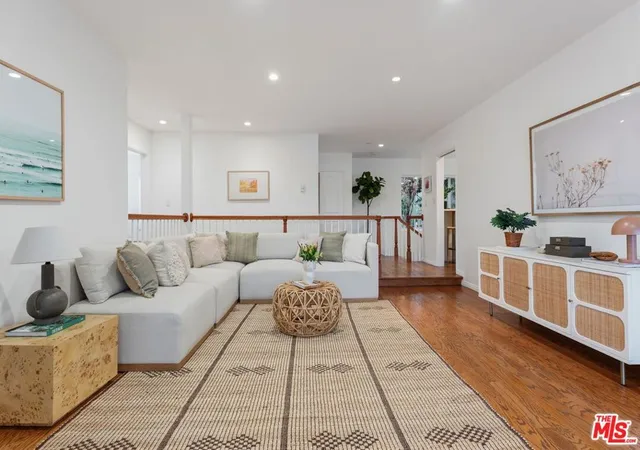 Photo 2 of Condo for sale at 944 17th Street #6, Santa Monica, CA 90403 | MLS# 26871089 | Listing updated on 2026-10-07