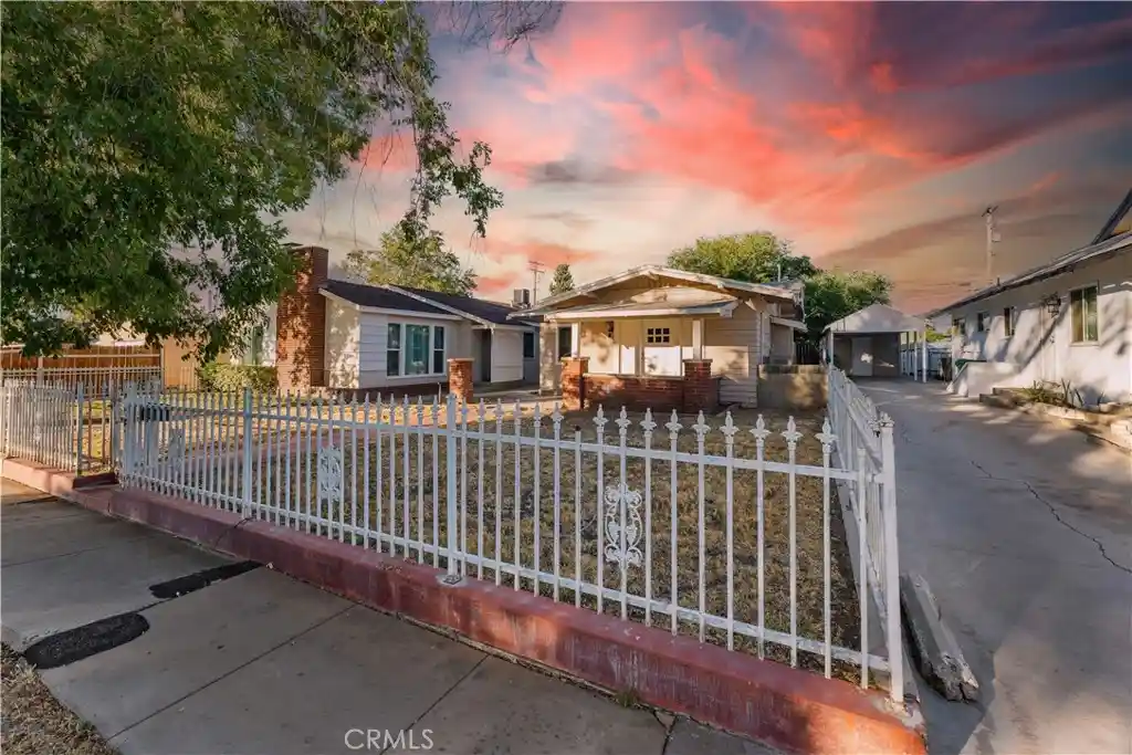 Listing Photo 1 - Condo for sale in 44636 Cedar Ave located at 44636 Cedar Ave, Lancaster, CA 93534 - Unit 44636 Cedar Ave