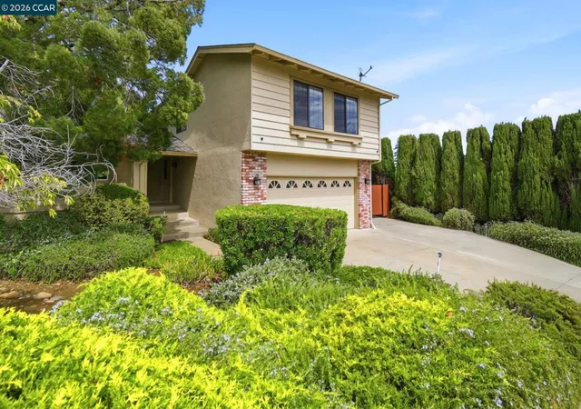 Photo 2 of Single family home for sale at 2942 Miller Dr, Fairfield, CA 94534 | MLS# 41144943 | Listing updated on 2026-10-08