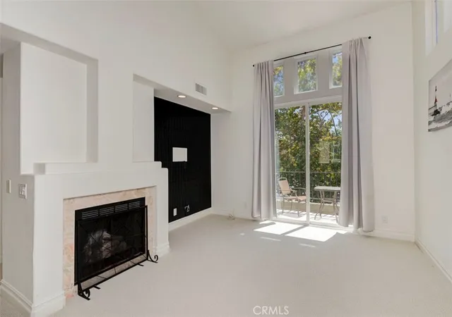 Listing Photo 1 - Condo for sale in building located at 55 Via Cordoba, Rancho Santa Margarita, CA 92688