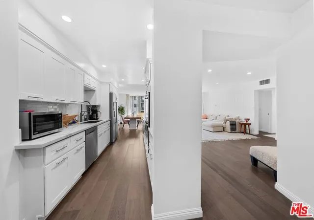 Photo 2 of Condo for sale at 11970 Montana Ave #207, Los Angeles, CA 90049 | MLS# 26870539 | Listing updated on 2026-09-13