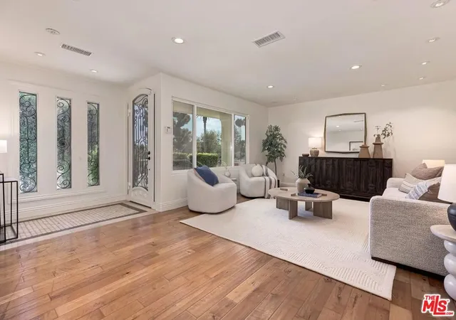Photo 3 of Sale Pending at 14707 W Sunset Blvd, Pacific Palisades, CA 90272 | MLS# 26871695 | Listing updated on 2026-10-29