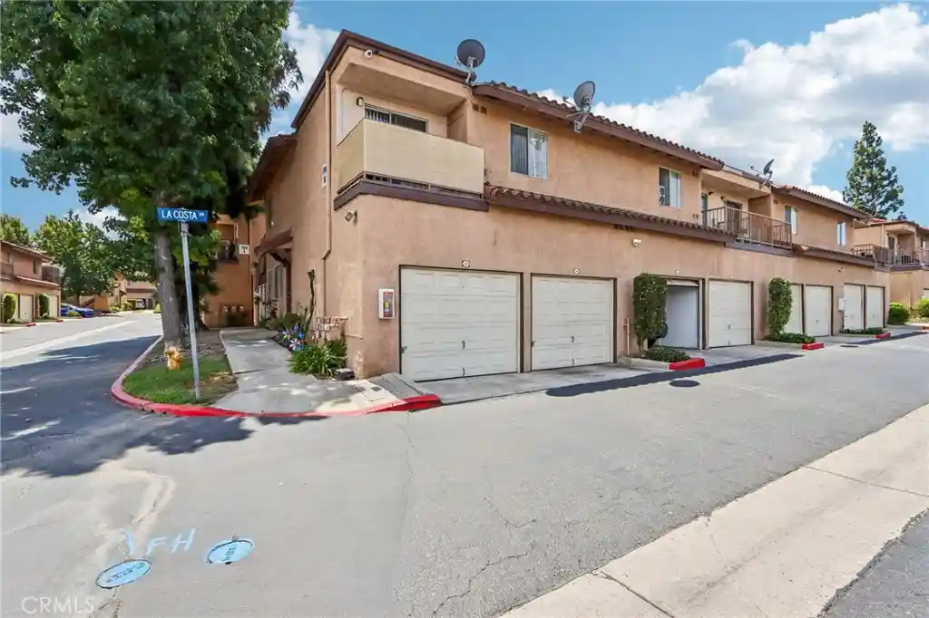 Listing Photo 42 - Condo for sale in 998 La Costa Dr located at 998 La Costa Dr, Corona, CA 92879 - Unit #M204