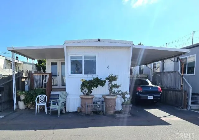 Photo 2 of Manufactured home for sale at 21752 Pacific Coast Hwy #9, Huntington Beach, CA 92646 | MLS# OC26177964 | Listing updated on 2026-10-01
