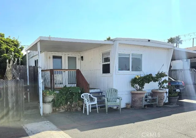 Photo 3 of Manufactured home for sale at 21752 Pacific Coast Hwy #9, Huntington Beach, CA 92646 | MLS# OC26177964 | Listing updated on 2026-10-01