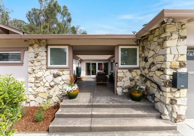 Photo 3 of Sale Pending at 250 Segre Pl, Santa Cruz, CA 95060 | MLS# ML82056862 | Listing updated on 2026-10-07