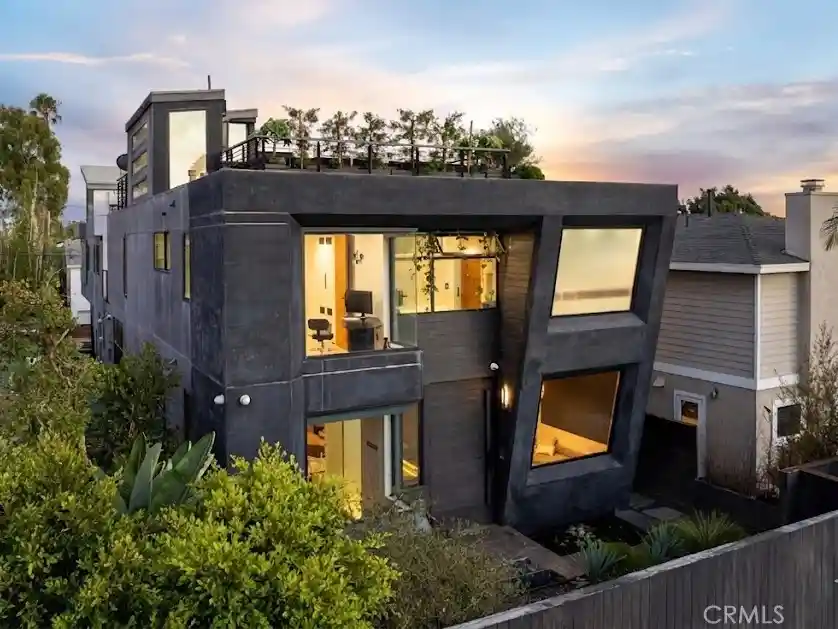 Photo 1 of Single family home for sale at 750 California Ave, Venice, CA 90291 | MLS# SB26177938 | Listing updated on 2026-08-20