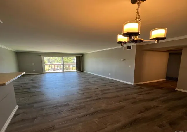 Listing Photo 4 - Condo for sale in building located at 6151 Rancho Mission Rd, San Diego, CA 92108 - Unit #110