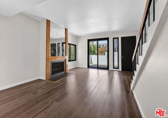Photo 3 of Condo for sale at 1314 17th Street #8, Santa Monica, CA 90404 | MLS# 26872491 | Listing updated on 2026-09-12