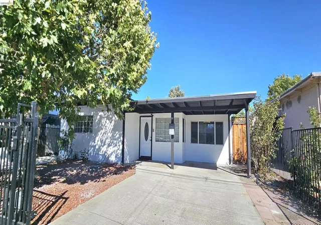Photo 2 of Single family home for sale at 89 Bruno Ave, Pittsburg, CA 94565 | MLS# 41144985 | Listing updated on 2026-10-02