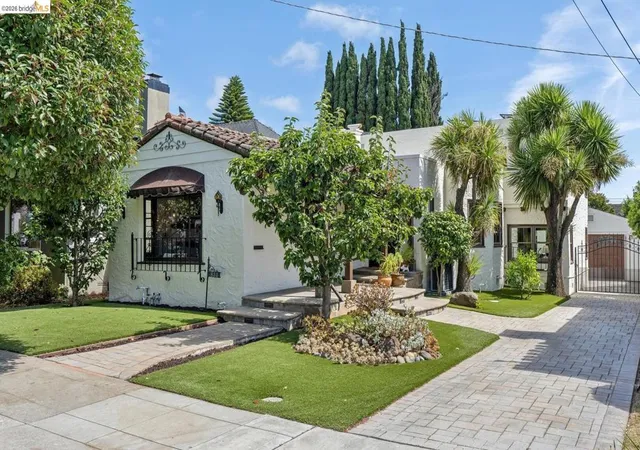 Photo 1 of Sale Pending at 833 Rodney Dr, San Leandro, CA 94577 | MLS# 41144988 | Listing updated on 2026-10-01