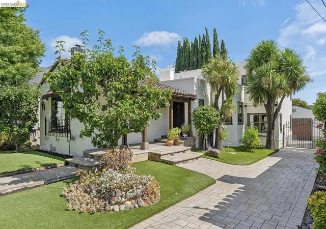 Photo 2 of Sale Pending at 833 Rodney Dr, San Leandro, CA 94577 | MLS# 41144988 | Listing updated on 2026-10-01