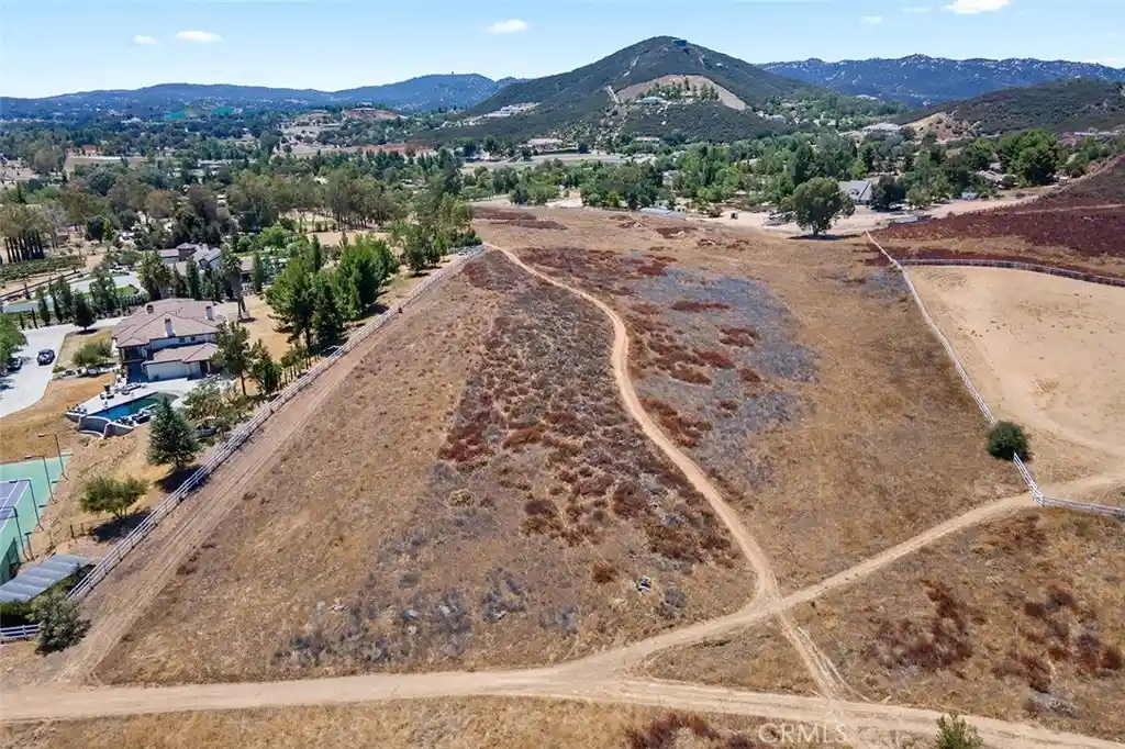 Photo 1 of Land for sale at 19049 Vista De Cielo, Murrieta, CA 92562 | MLS# SW26173460 | Listing updated on 2026-10-19