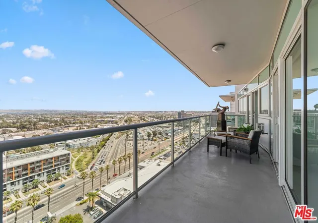 Photo 3 of Sale Pending at 13600 Marina Pointe Dr #1904, Marina Del Rey, CA 90292 | MLS# 26872539 | Listing updated on 2026-10-09