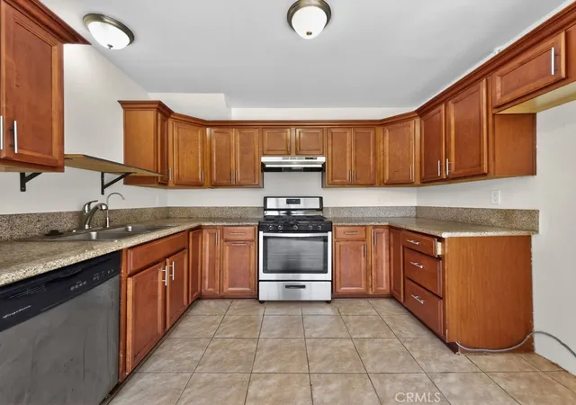 Photo 2 of Condo for sale at 1381 S Walnut #2304, Anaheim, CA 92802 | MLS# OC26176603 | Listing updated on 2026-09-22