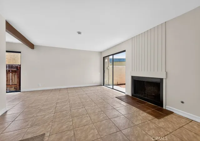 Listing Photo 5 - Condo for sale in building located at 1381 S Walnut, Anaheim, CA 92802 - Unit #2304