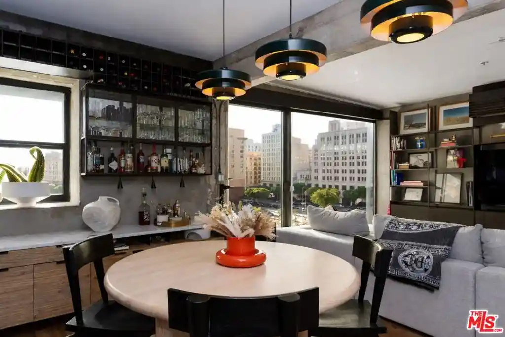 Listing Photo 1 - Condo for sale in 416 S Spring St located at 416 S Spring St, Los Angeles, CA 90013 - Unit #609