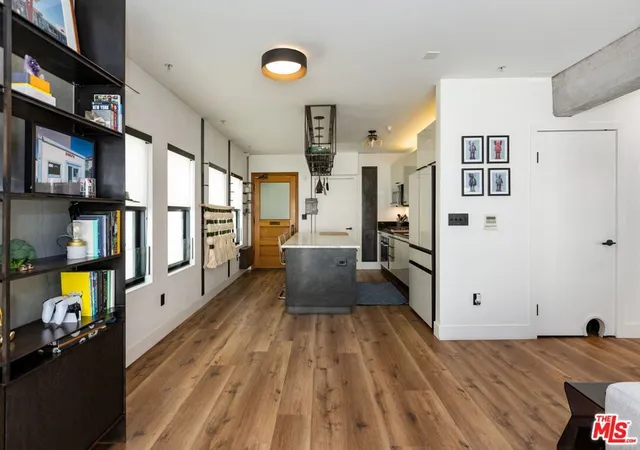 Listing Photo 5 - Condo for sale in building located at 416 S Spring St, Los Angeles, CA 90013 - Unit #609