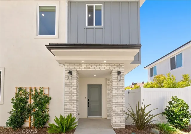 Photo 4 of Single family home for sale at 15540 Colorado, Paramount, CA 90723 | MLS# IG26178135 | Listing updated on 2026-10-09
