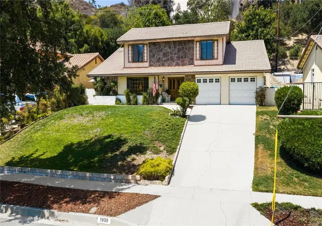 Photo 2 of Single family home for sale at 1939 Fernridge, San Dimas, CA 91773 | MLS# CV26178033 | Listing updated on 2026-10-04
