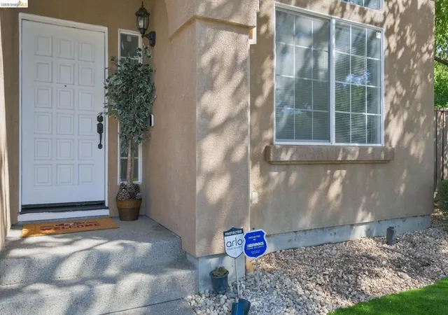 Photo 3 of Single family home for sale at 1937 Paradise Peak Ct, Antioch, CA 94531 | MLS# 41145030 | Listing updated on 2026-10-10