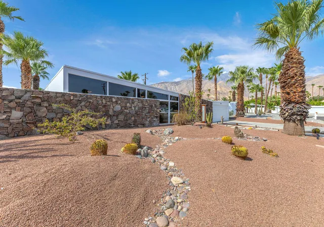 Photo 62 of Single family home for sale at 403 E Desert Willow Cir, Palm Springs, CA 92262 | MLS# 219151401PS | Listing updated on 2026-10-02