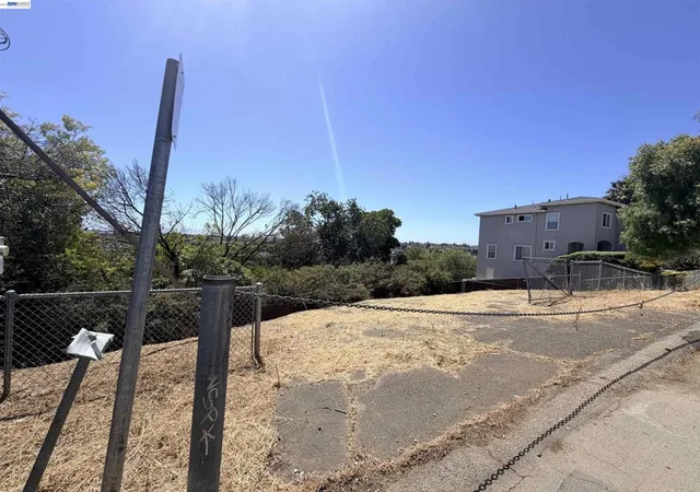 Photo 3 of Land for sale at 14643 Saturn Dr, Castro Valley, CA 94578 | MLS# 41145035 | Listing updated on 2026-10-06