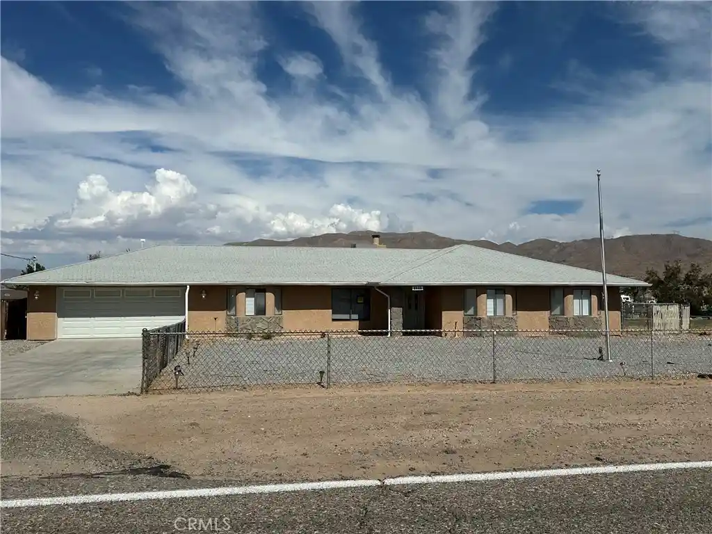 Single family home for sale at 7515 Peach, Hesperia, CA 92345 | MLS# IV26178314