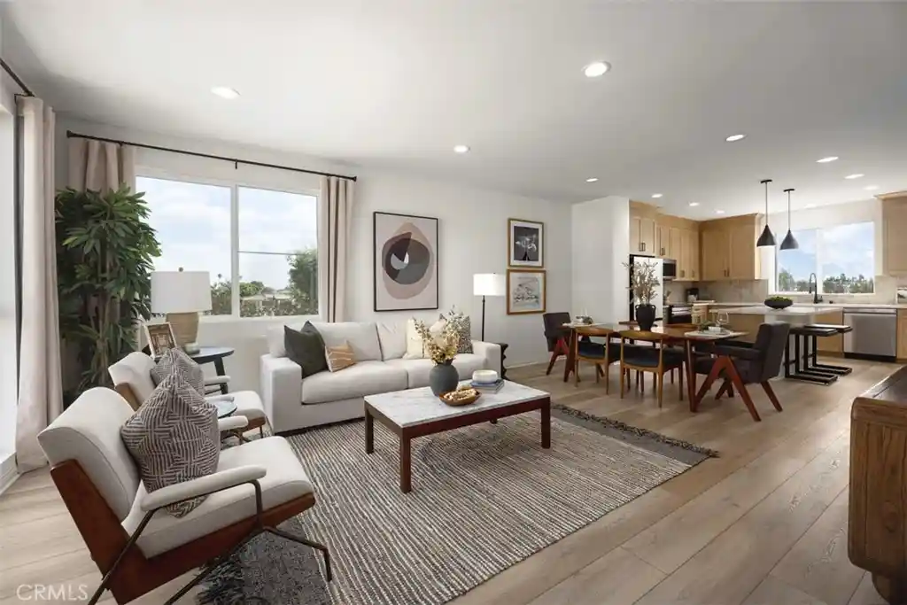 Listing Photo 2 - Condo for sale in 5804 Linden located at 5804 Linden, Long Beach, CA 90805 - Unit 5804 Linden