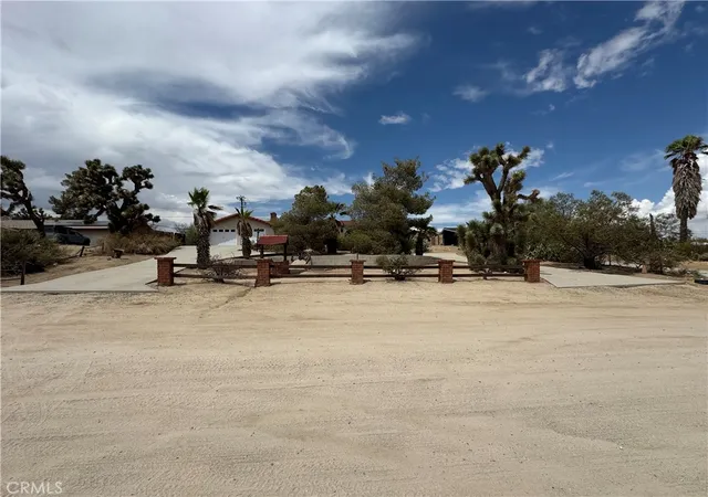 Photo 2 of Single family home for sale at 57374 Warren, Yucca Valley, CA 92284 | MLS# IG26178328 | Listing updated on 2026-09-10