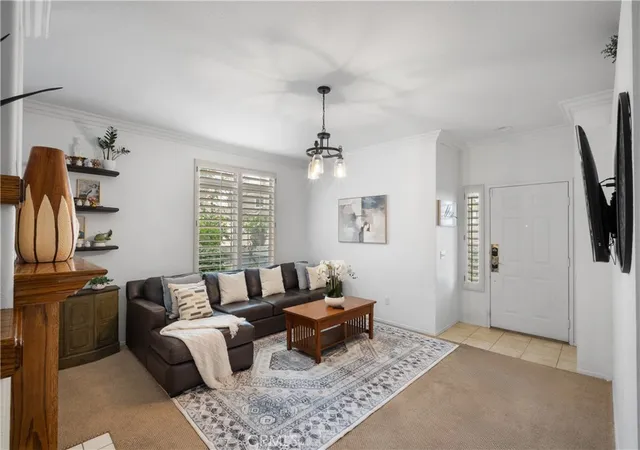 Listing Photo 4 - Condo for sale in building located at 686 Azure, Corona, CA 92879