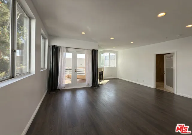 Photo 3 of Condo for sale at 120 S Crescent Dr #102, Beverly Hills, CA 90212 | MLS# 26872617 | Listing updated on 2026-09-18