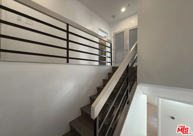 Photo 4 of Condo for sale at 120 S Crescent Dr #102, Beverly Hills, CA 90212 | MLS# 26872617 | Listing updated on 2026-09-18
