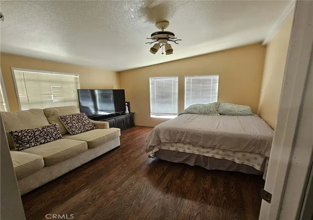 Photo 4 of Manufactured home for sale at 16600 Downey #27, Paramount, CA 90723 | MLS# DW26176581 | Listing updated on 2026-10-04