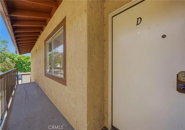 Listing Photo 3 - Condo for sale in building located at 3274 Little Mountain, San Bernardino, CA 92405 - Unit #D