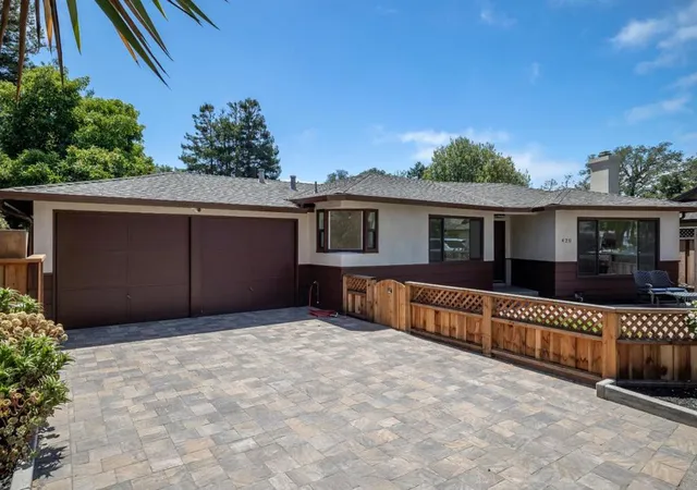 Photo 4 of Single family home for sale at 420 Pilgrim Dr, Capitola, CA 95010 | MLS# ML82053104 | Listing updated on 2026-10-12