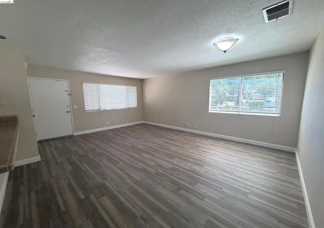 Photo 3 of Sale Pending at 1900 San Jose Dr, Antioch, CA 94509 | MLS# 41145073 | Listing updated on 2026-10-10