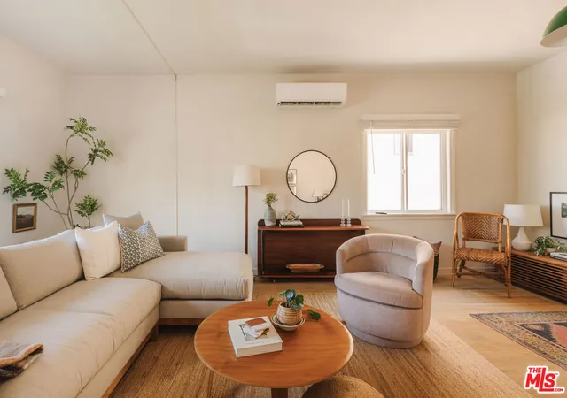 Listing Photo 4 - Condo for sale in building located at 1224 N 1/2 Hoover St, Los Angeles, CA 90029